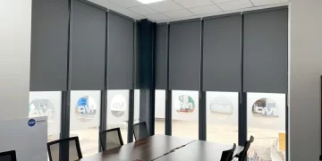 قیمت پرده اداری رو آنلاین محاسبه کن!