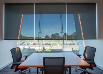 پرده شید اداری چه مدلهایی داره و چجوری میشه سفارش داد؟