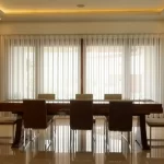 پرده ورتیکال یک پرده مدرن پذیرایی با جمع شو افقی هست