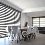 پرده زبرا اسپرت در سالن پذیرایی