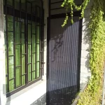 توری پلیسه روی انواع در و پنجره قابل نصب هست