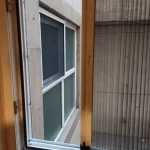 حرکت توری پلیسه داخل قاب خودش انجام میشه